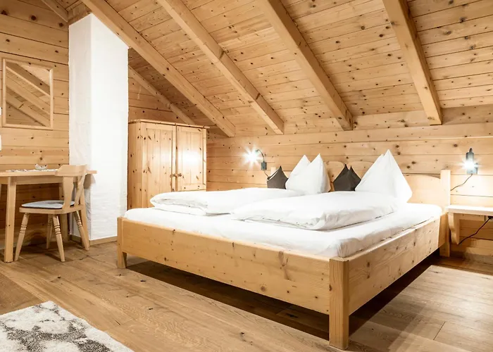 Gretchen Ruhe גרוסארל